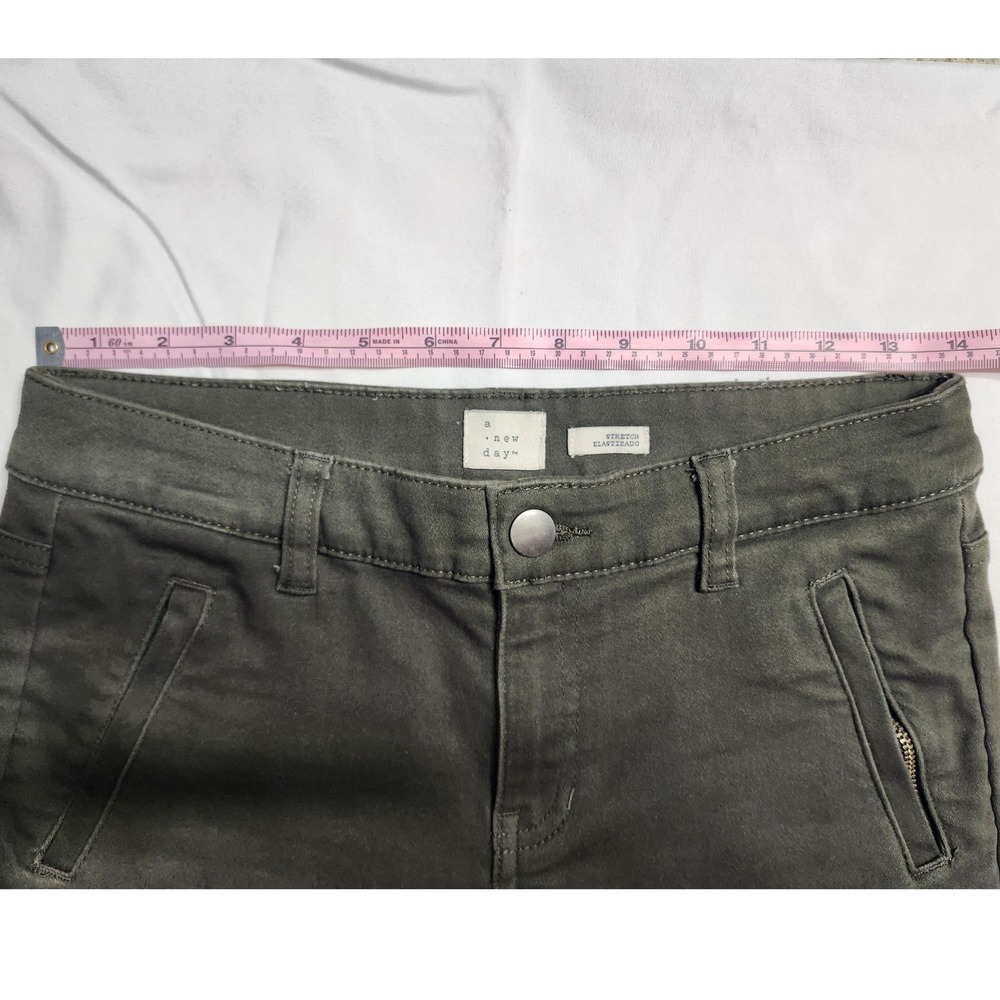 A New Day Olive Green Stretch Elastizo Pants Size 2 Zip Pockets Casual - Picture 8 of 8
